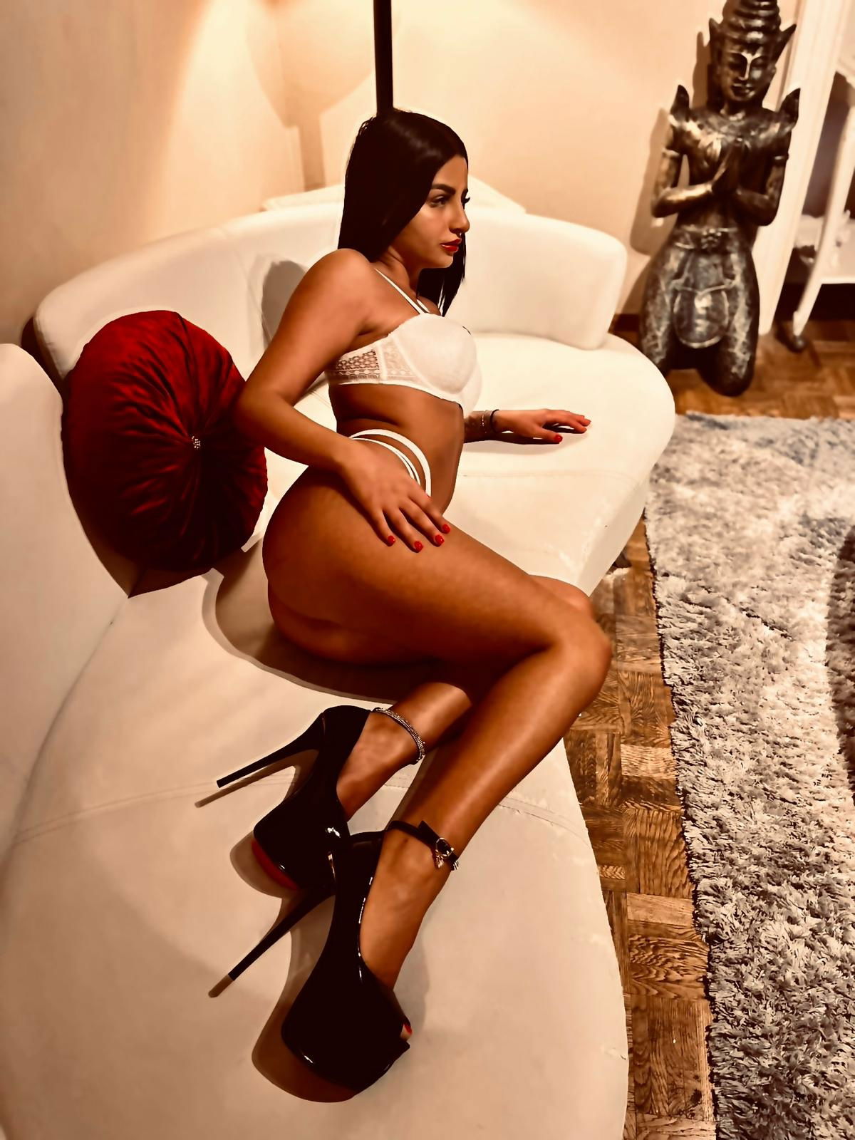 Luxury Turkish Models Right Here🤩 : Choose Your Best One!